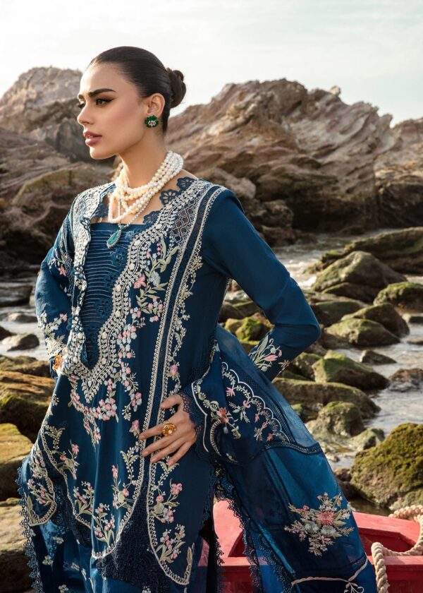 Saira Shakira By Crimson Lawn'24 D#1B - Image 4